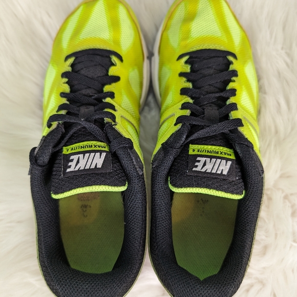 Nike MaxRun Lite 4 running shoes, Youth size 7, yellow - Picture 8 of 10